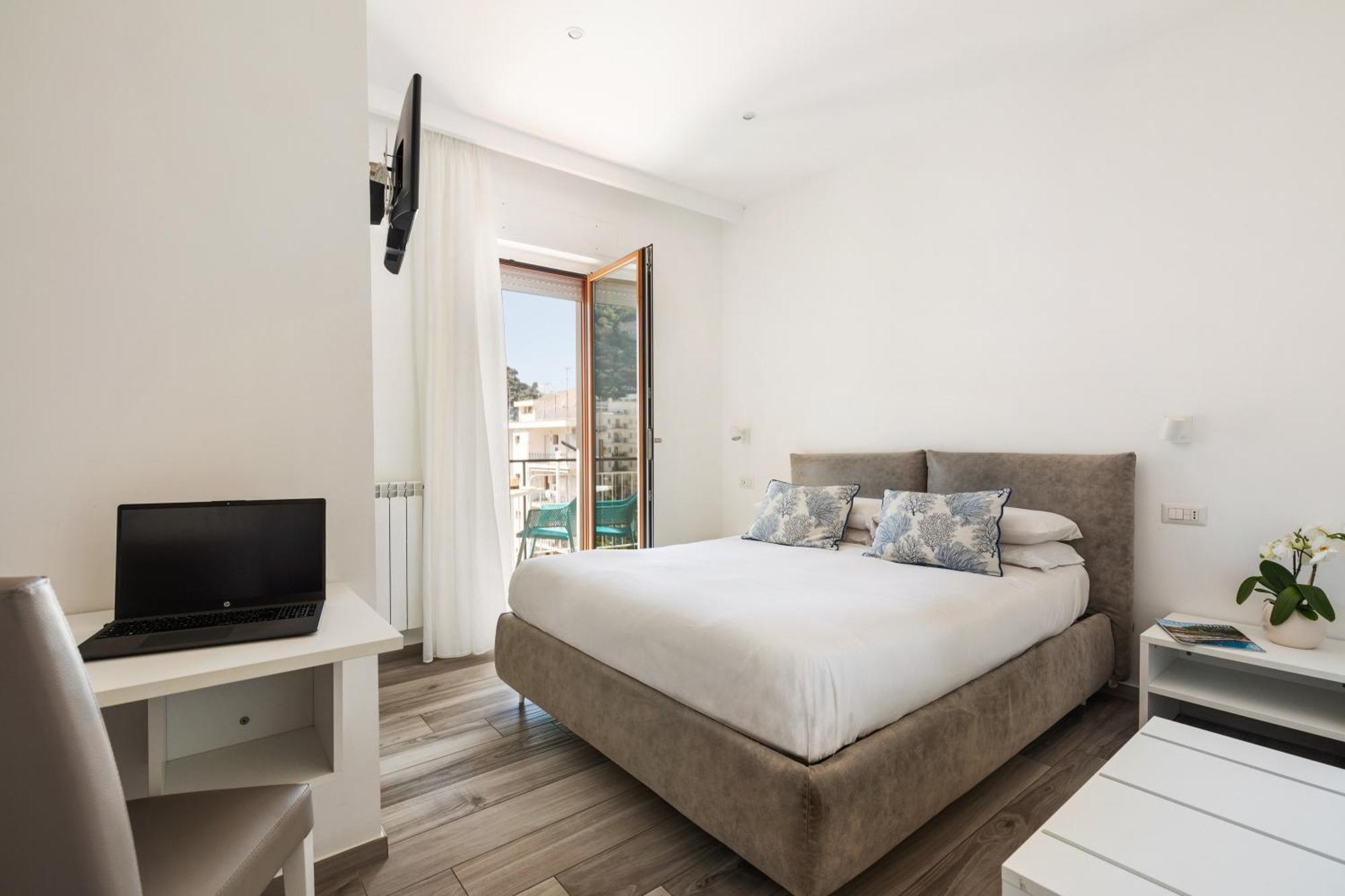Yourhome - Maison Degli Aranci Соренто Екстериор снимка